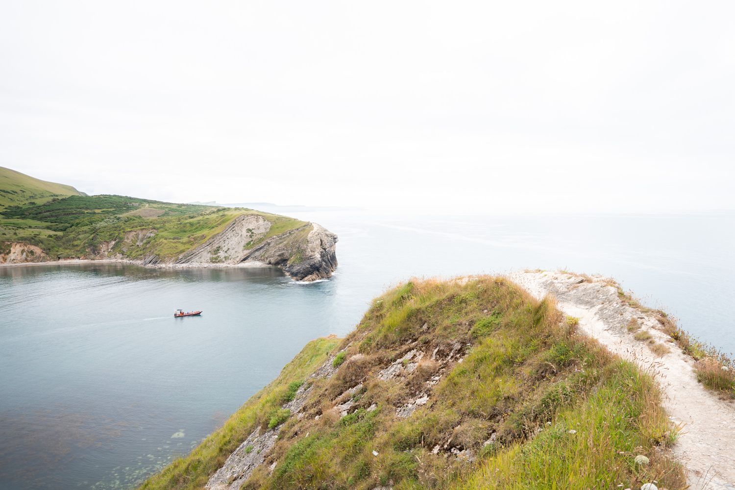 lulworth cove sur la jurassic coast en angleterre