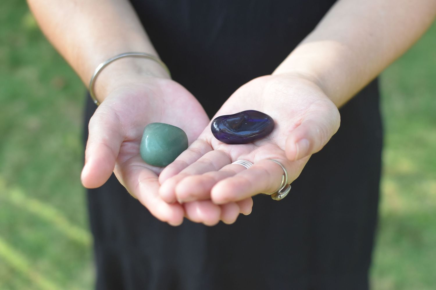 Reiki Costa Rica - Sol y Luna es un espacio de terapia Reiki para equilibrar tu energía y alinear chakras, promoviendo bienestar.