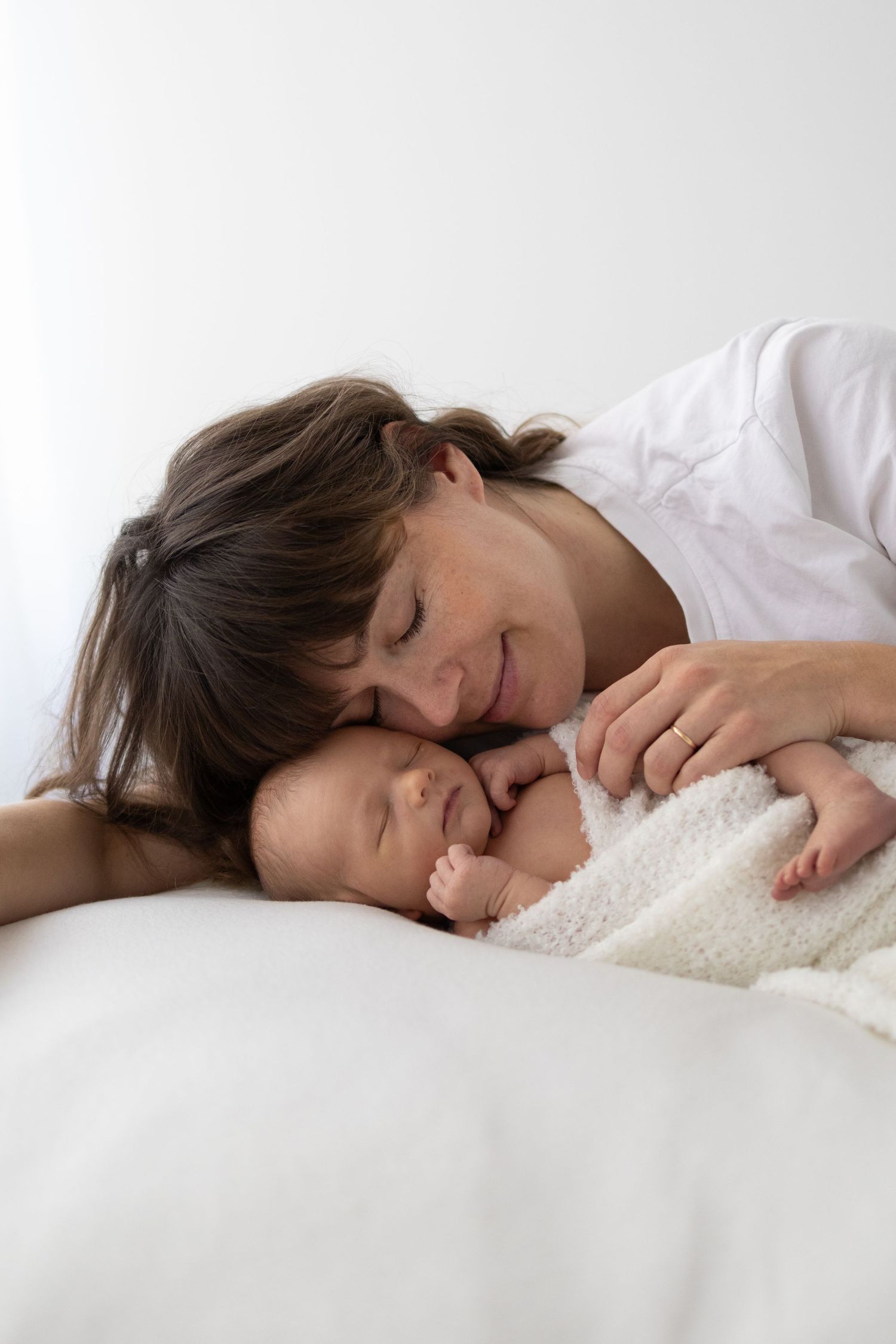 valokuvaus oulu newborn newbornkuvaus vauvakuvaus newbornkuvaaja vauvakuvaaja vastasyntynyt vastasyntyneen kuvaus valokuvaaja vauva