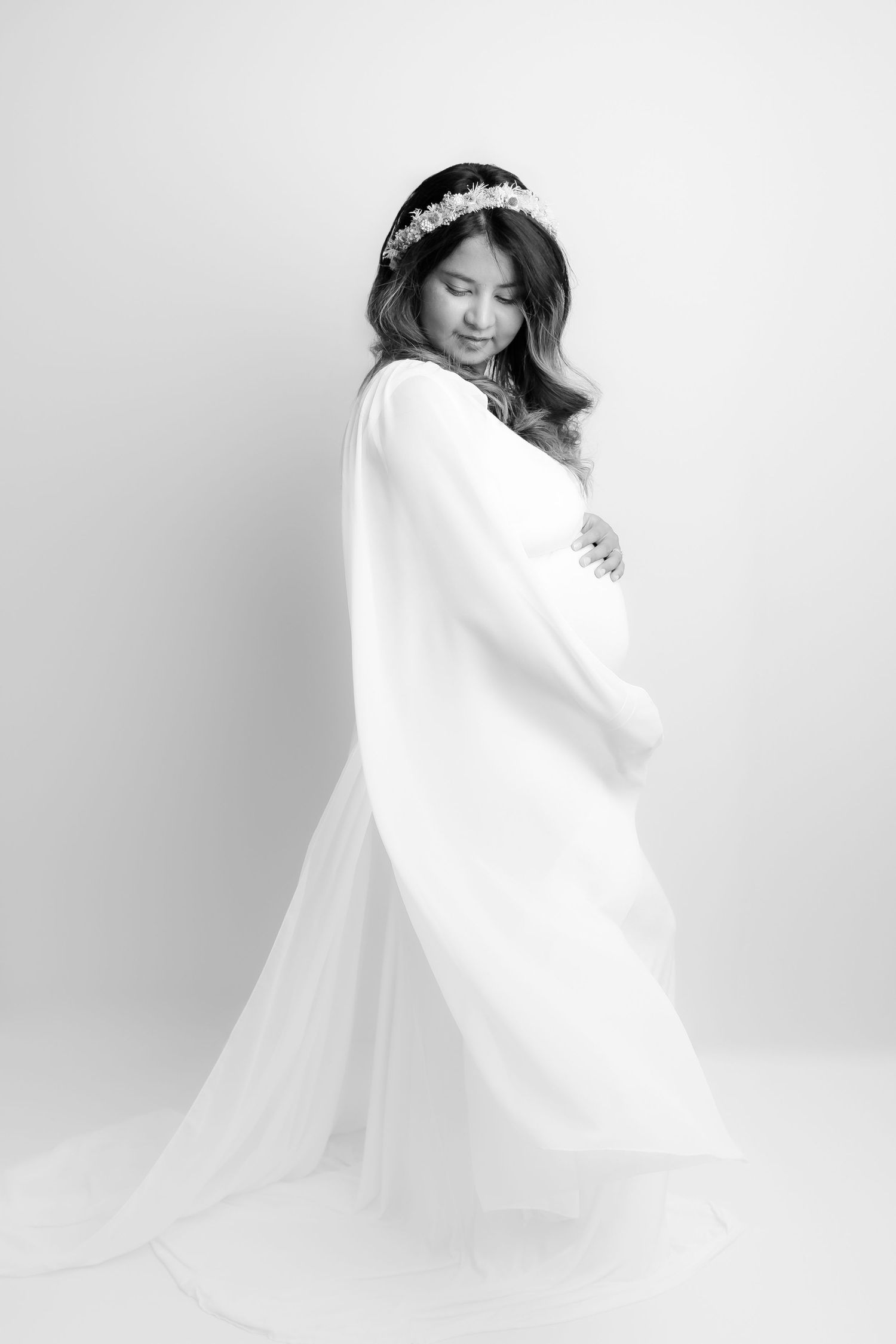 Award winning fine art maternity image. Professional studio maternity photography, Townsville, QLD, Australia.