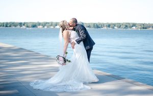 A dip kiss on a wedding day.