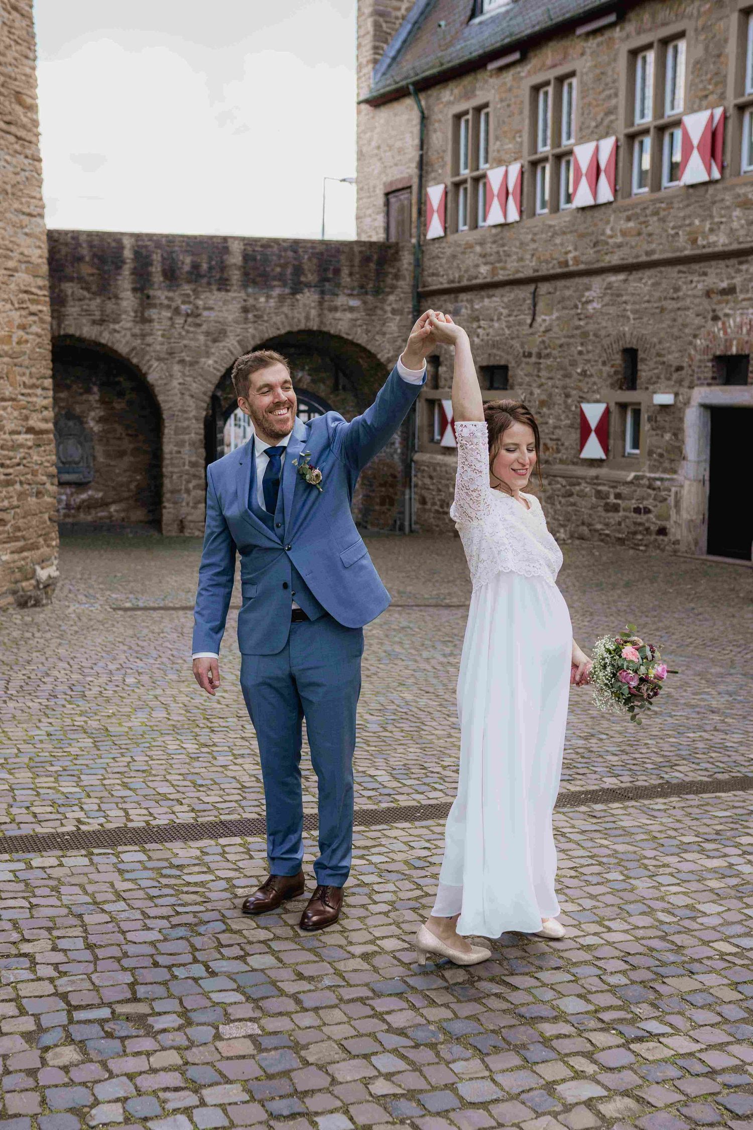 Brautpaar Ariane & Marc empfiehlt Jubelhoch