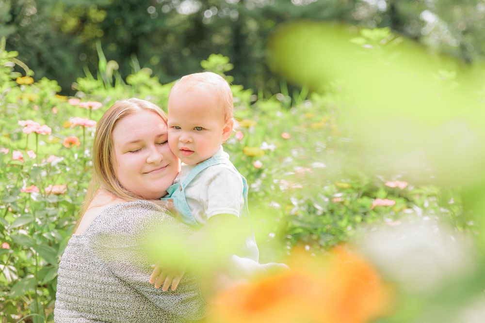 flower field zinnia mommy and me child toddler photo shoot session mantua nj new south jersey clayton franklinville elk