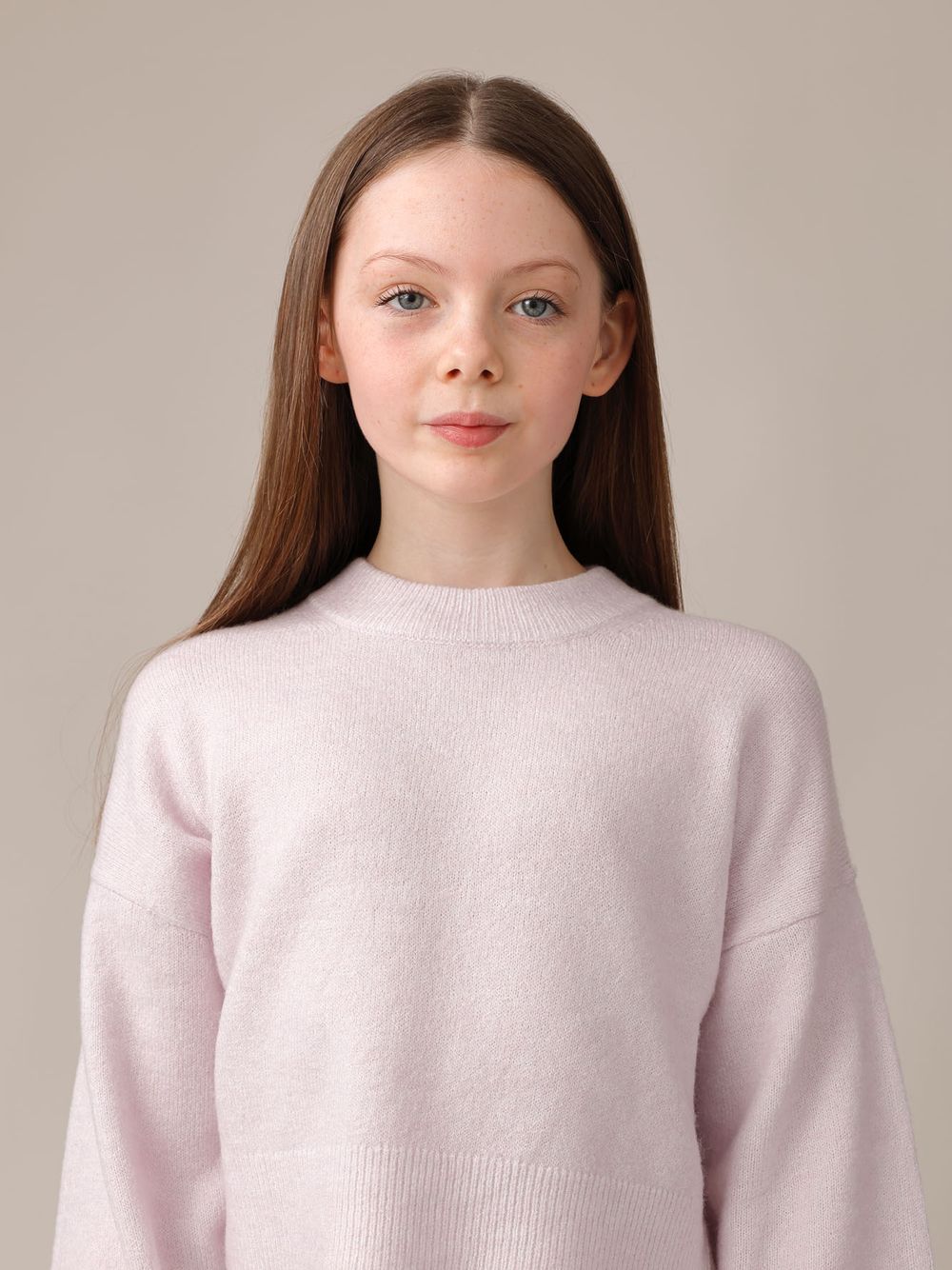 Child model portfolio update close-up portrait of a young girl, Abigail Stewart Photography, Home Counties