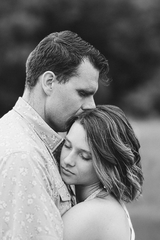 fort-wayne-indiana-wedding-engagement-photographer-photography-outdoor-session-portraits-park-auburn-warsaw-bluffton-decatur-marion-kokomo-m