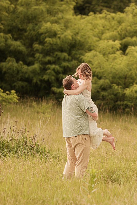 fort-wayne-indiana-wedding-engagement-photographer-photography-outdoor-session-portraits-park-auburn-warsaw-bluffton-decatur-marion-kokomo-m