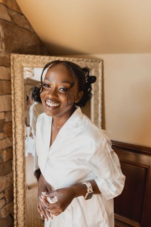 Romantic bridal wedding photos images in Des Moines, Iowa. wedding photography Ideas for Iowa wedding venue and photography