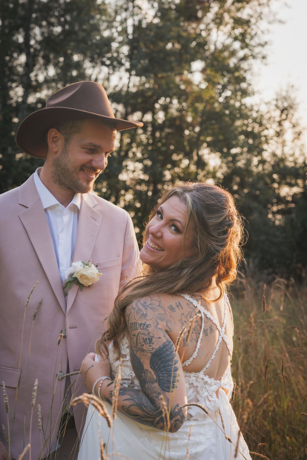 magnifique coucher de soleil. mariage
