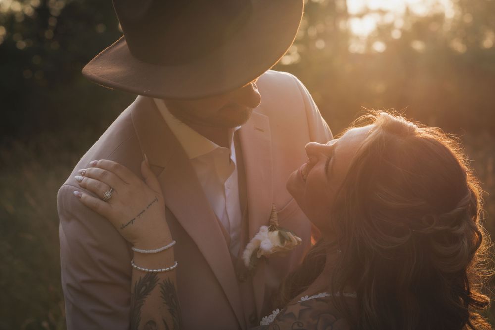 magnifique coucher de soleil. mariage