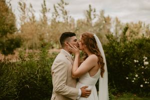 an oregon coast wedding photographer specializing in elopements and intimate weddings for adventurous, emotive couples