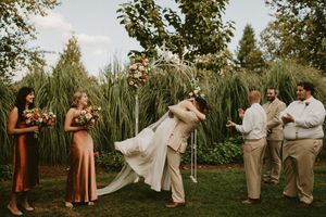 an oregon coast wedding photographer specializing in elopements and intimate weddings for adventurous, emotive couples