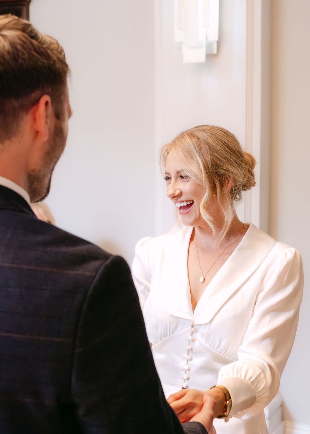 chelsea town hall wedding, london wedding photographer, london documentary wedding photographer, london editorial wedding photographer