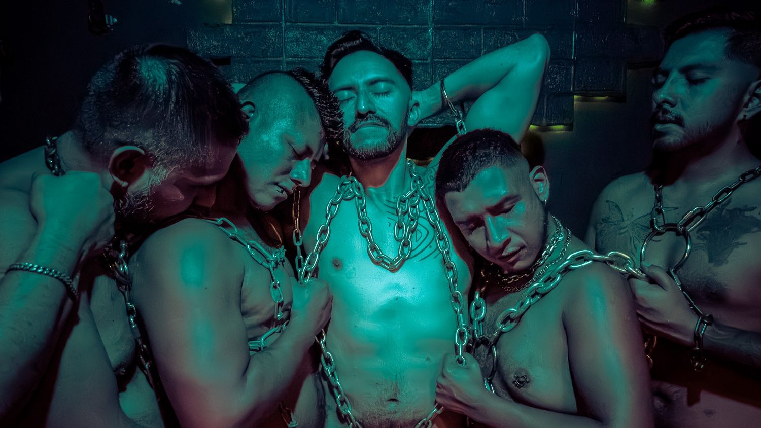 Fotografía contemporánea que aborda la corporalidad y los limites del cuerpo desde una mirada artística en CDMX, por Photo Iconiq