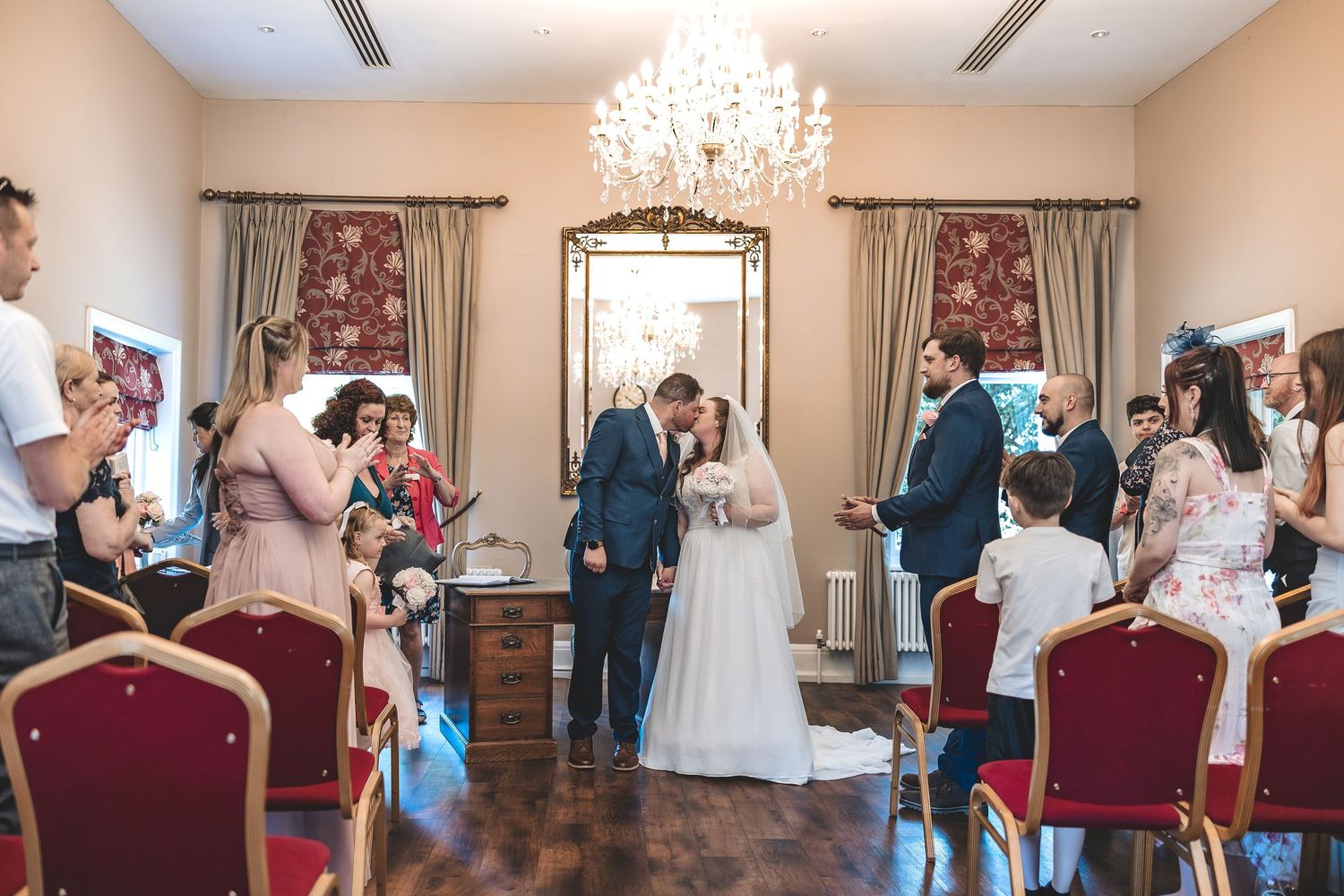 Natural wedding ceremony during a relaxed wedding at West Bridgford Registry office