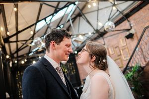 Tyne Bank Brewery wedding photography. BSC Wedding Photography, Candid wedding photographer Newcastle upon Tyne UK