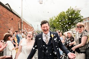 Tyne Bank Brewery wedding photography. BSC Wedding Photography, Candid wedding photographer Newcastle upon Tyne UK