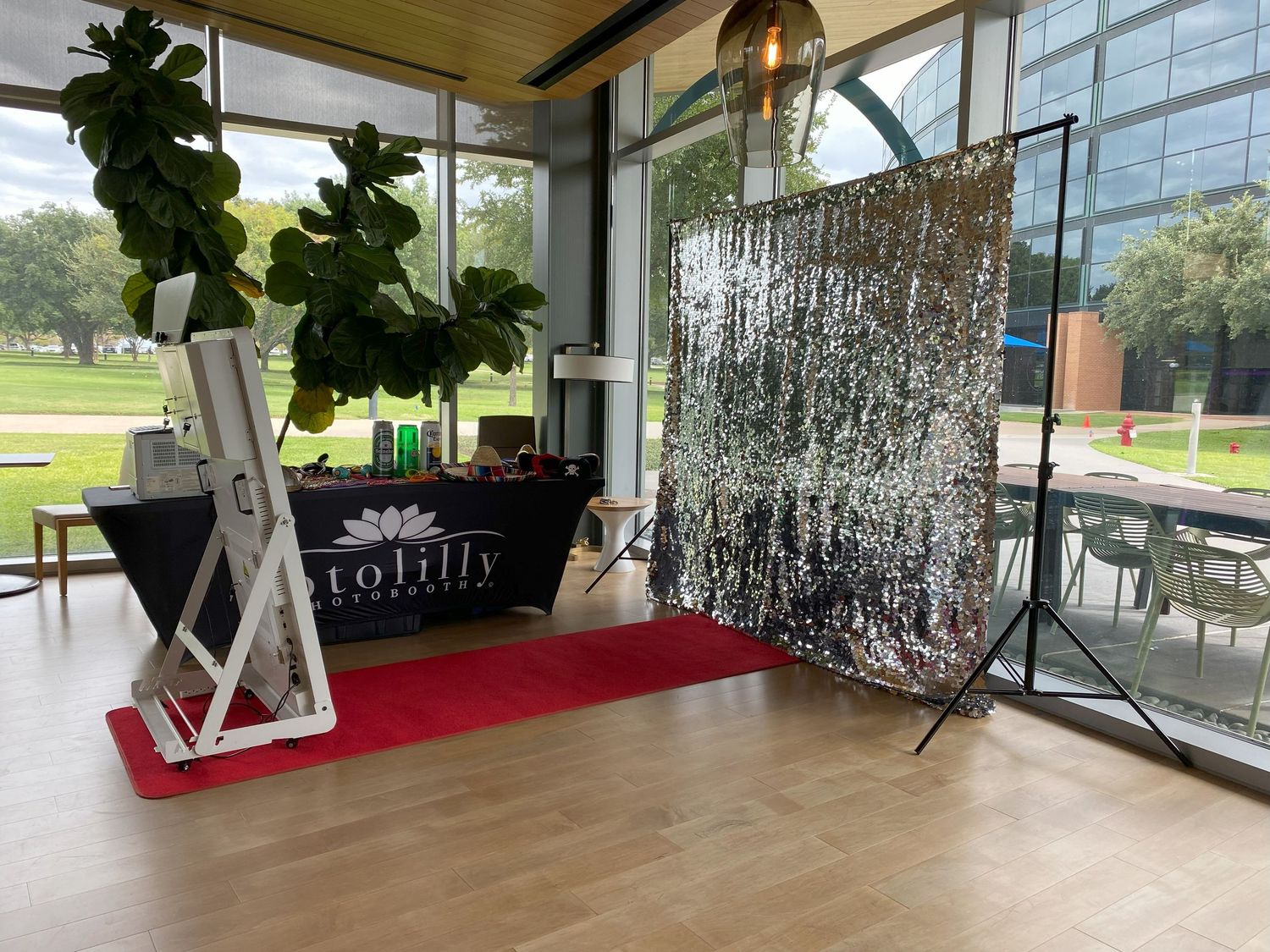 Fort Worth Mirror Booth rental delivering custom event photo templates premium keepsake prints and unlimited interactive photo sessions