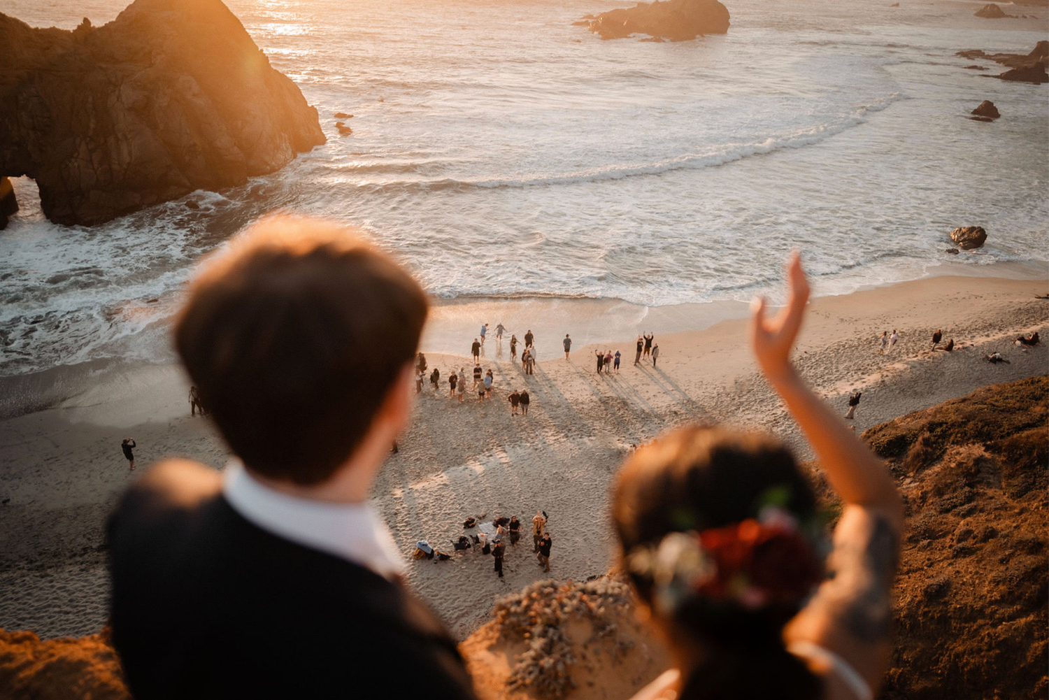 2026 Wedding Photo Trends - cliffside wedding photos