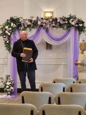 Idaho officiant Elopement officiant preparing for wedding