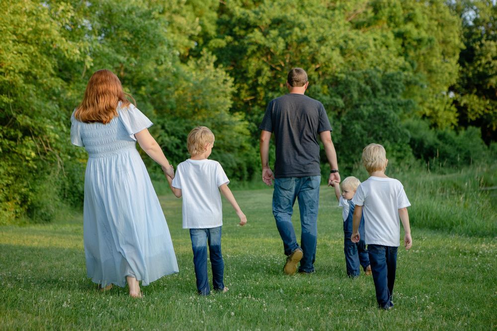 Kendall Kuss Photography Waukesha County family photographer. Family lifestyle photos in Sullivan Wi
