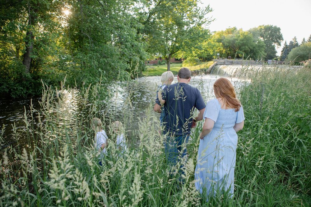 Kendall Kuss Photography Waukesha County family photographer. Family lifestyle photos in Sullivan Wi
