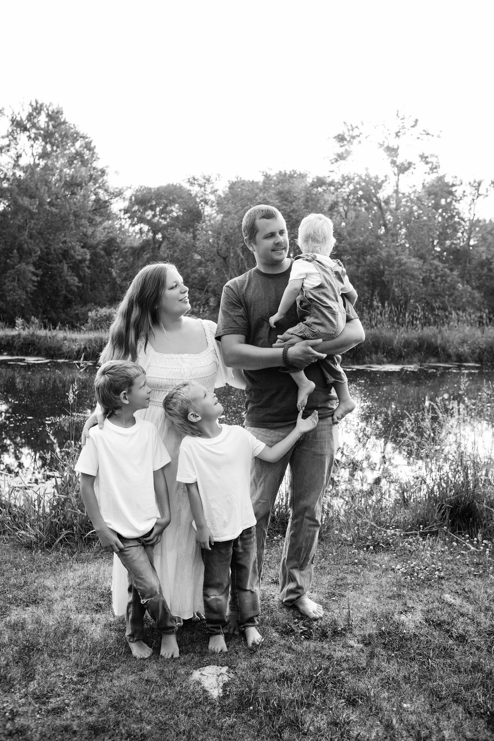 Kendall Kuss Photography Waukesha County family photographer. Family lifestyle photos in Sullivan Wi