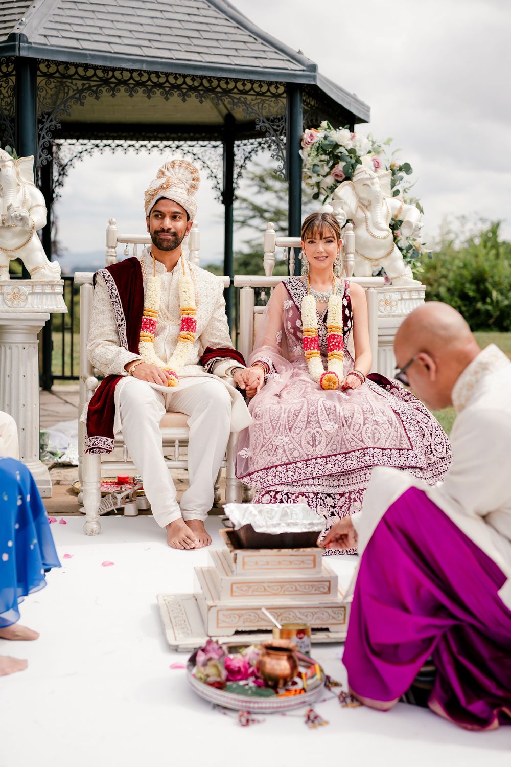 outdoor ceremony bredenbury court barns