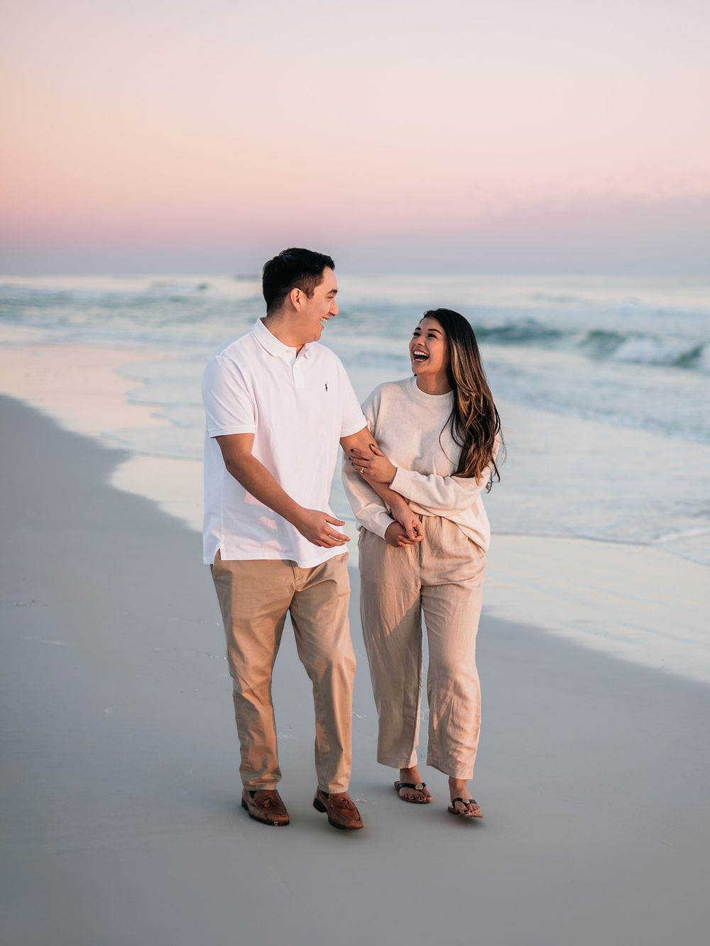 Couples sunset photos by MJ photograph. Best Miramar and Fort Walton Beach to visit. Professional photography services in Destin Florida.