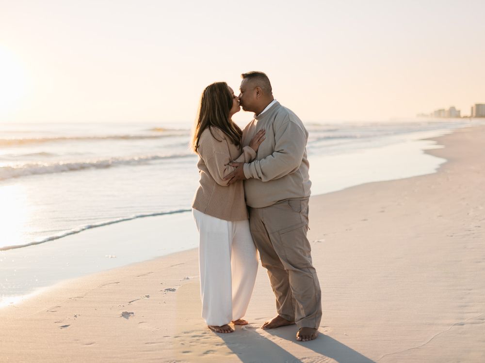 Destin Family photos by MJ photograph. Best Miramar and Fort Walton Beach to visit. Professional photography services in Destin Florida.