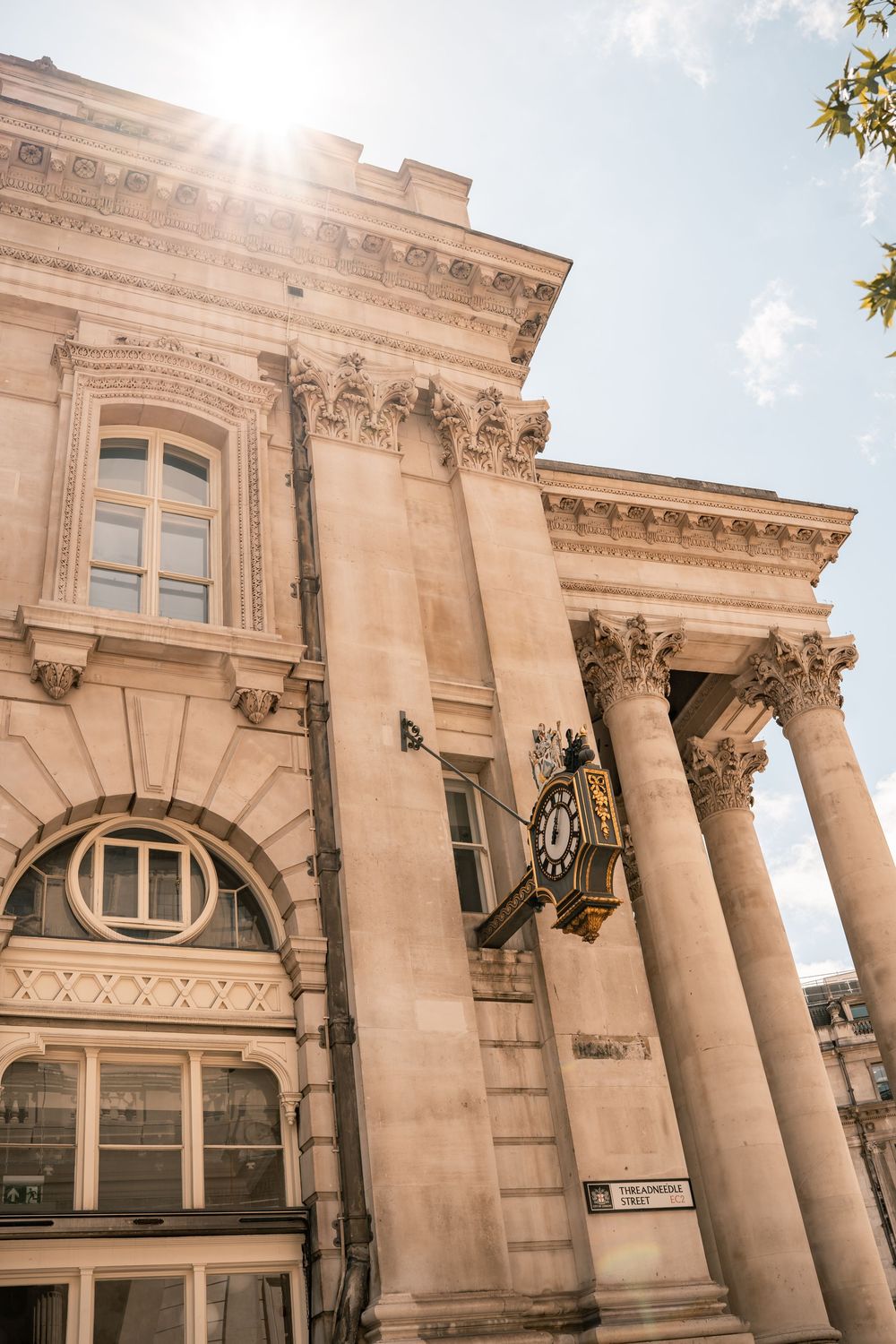 LONDON WEDDING PHOTOGRAPHY THE NED LONDON TOWN HALL WEDDING