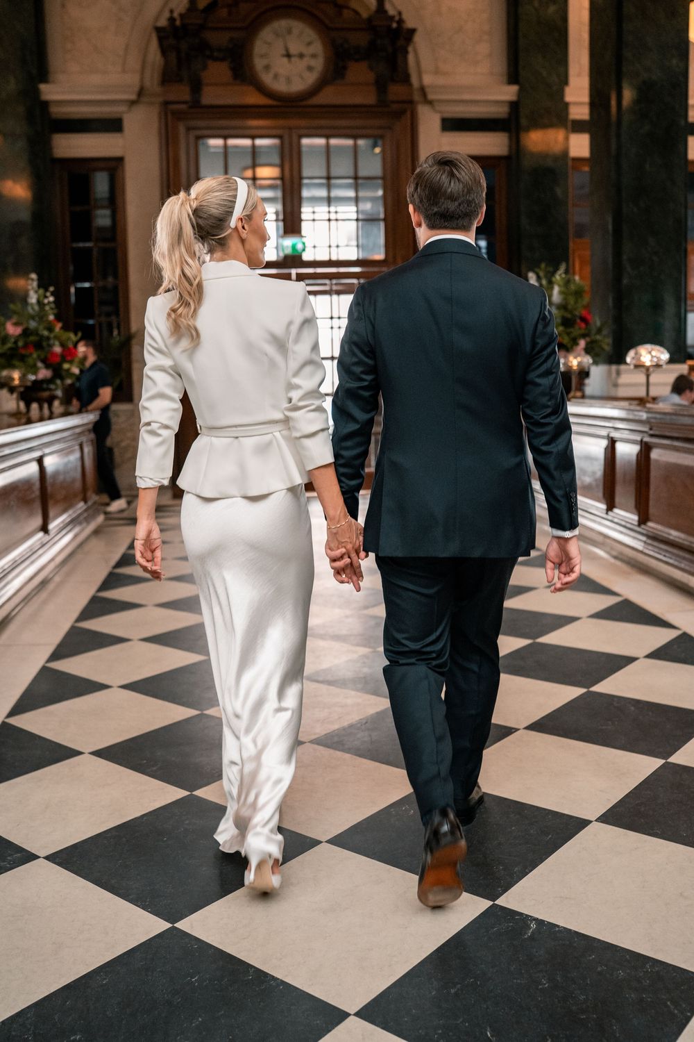 LONDON WEDDING PHOTOGRAPHY THE NED LONDON TOWN HALL WEDDING