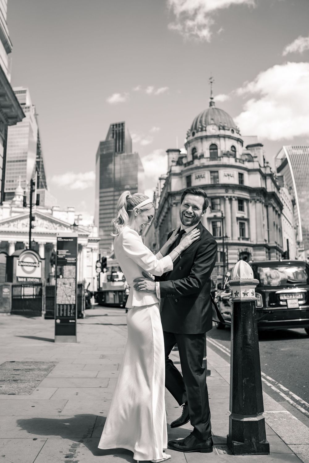LONDON WEDDING PHOTOGRAPHY THE NED LONDON TOWN HALL WEDDING