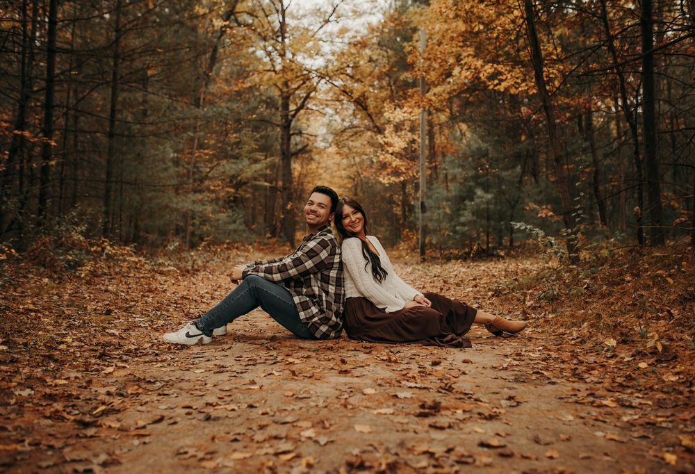 Fall engagement photographer