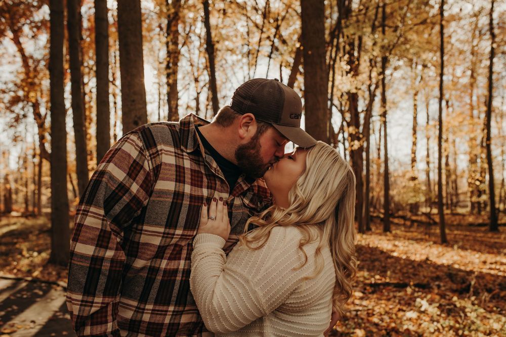 Fall engagement photographer