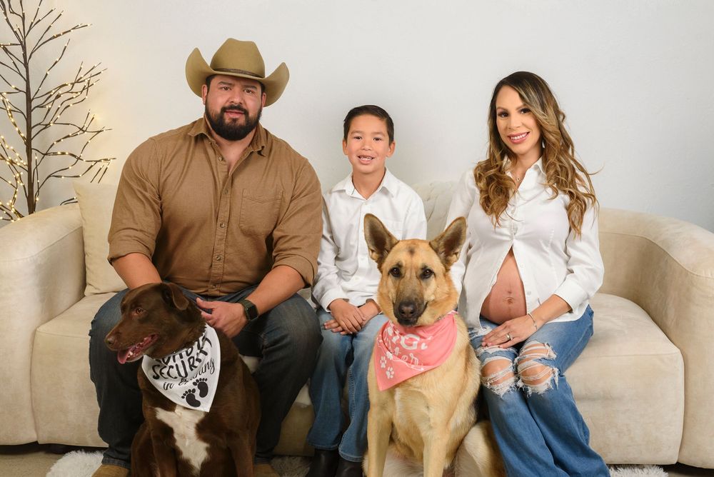 San Diego family photographer capturing natural family moments