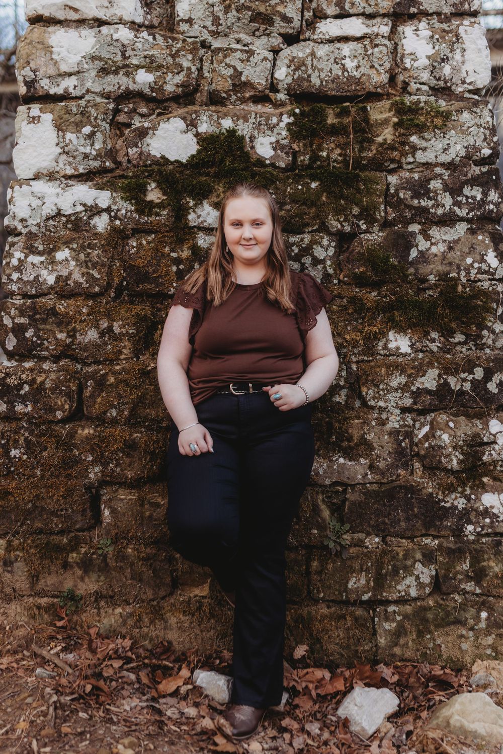 Senior photoshoot in Cullman, Alabama by a North Alabama Photographer. Downtown photoshoot. Field photoshoot in Cullman, Alabama
