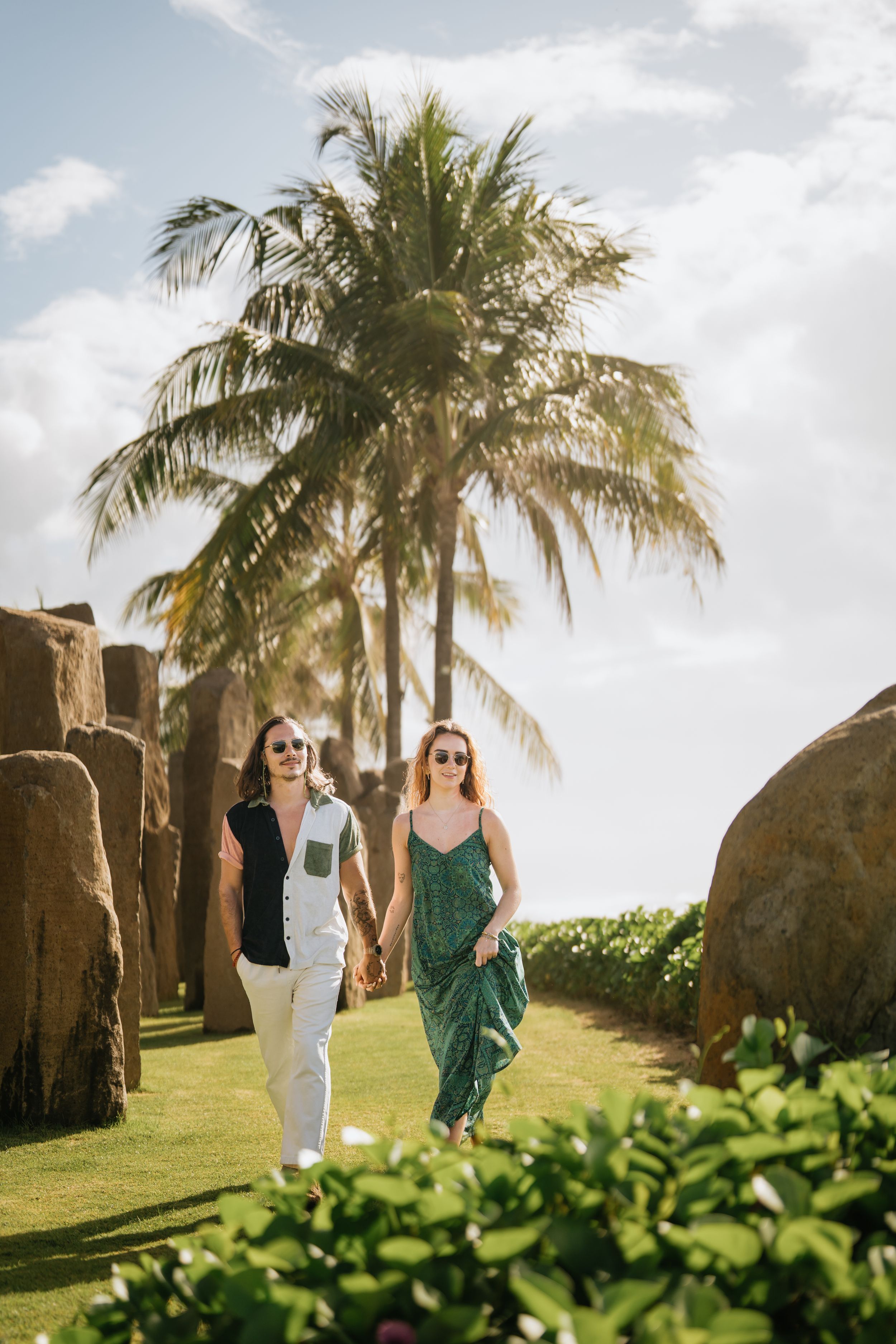 Couple photography services with a romantic beach view