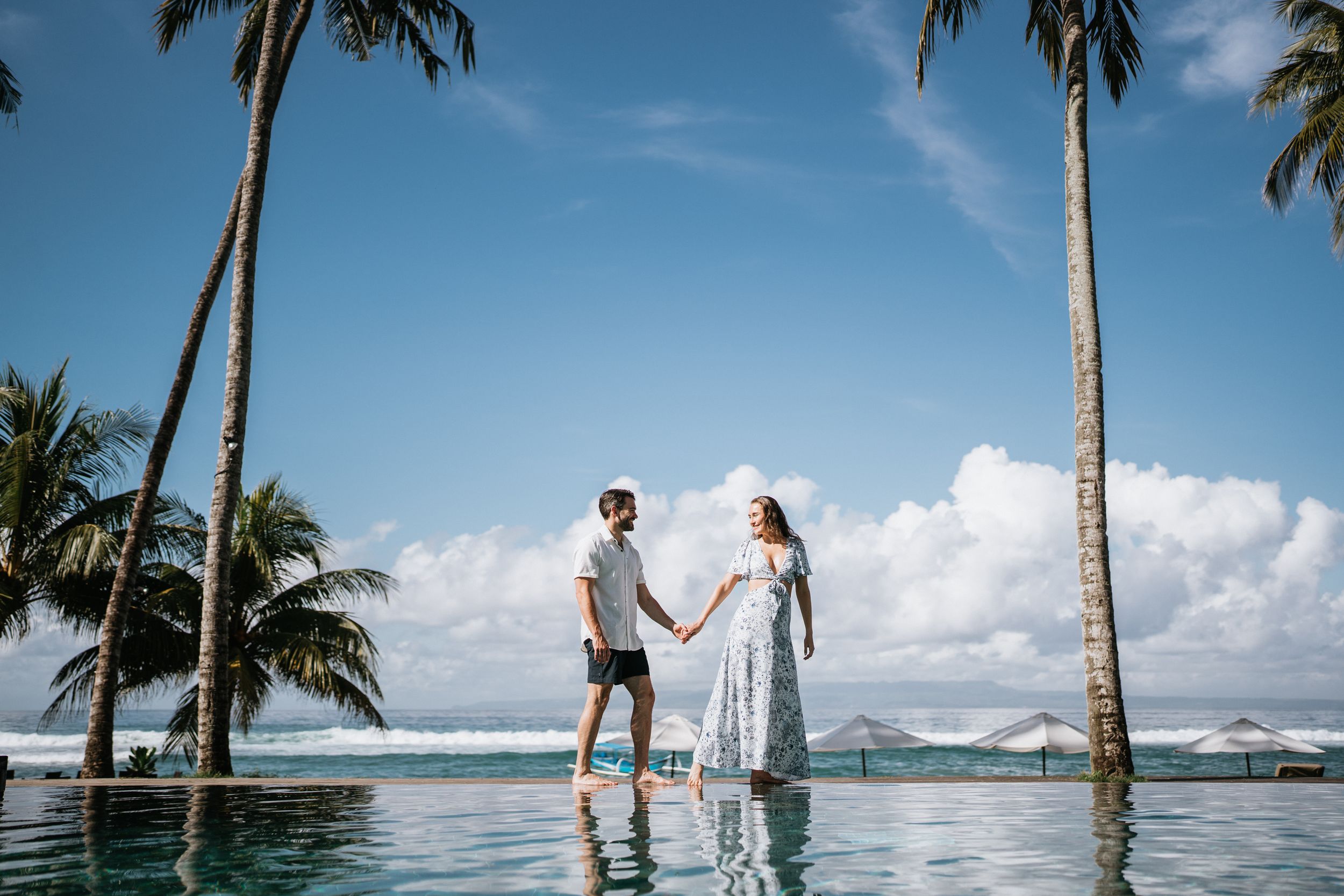 Couple photography services with a romantic beach view