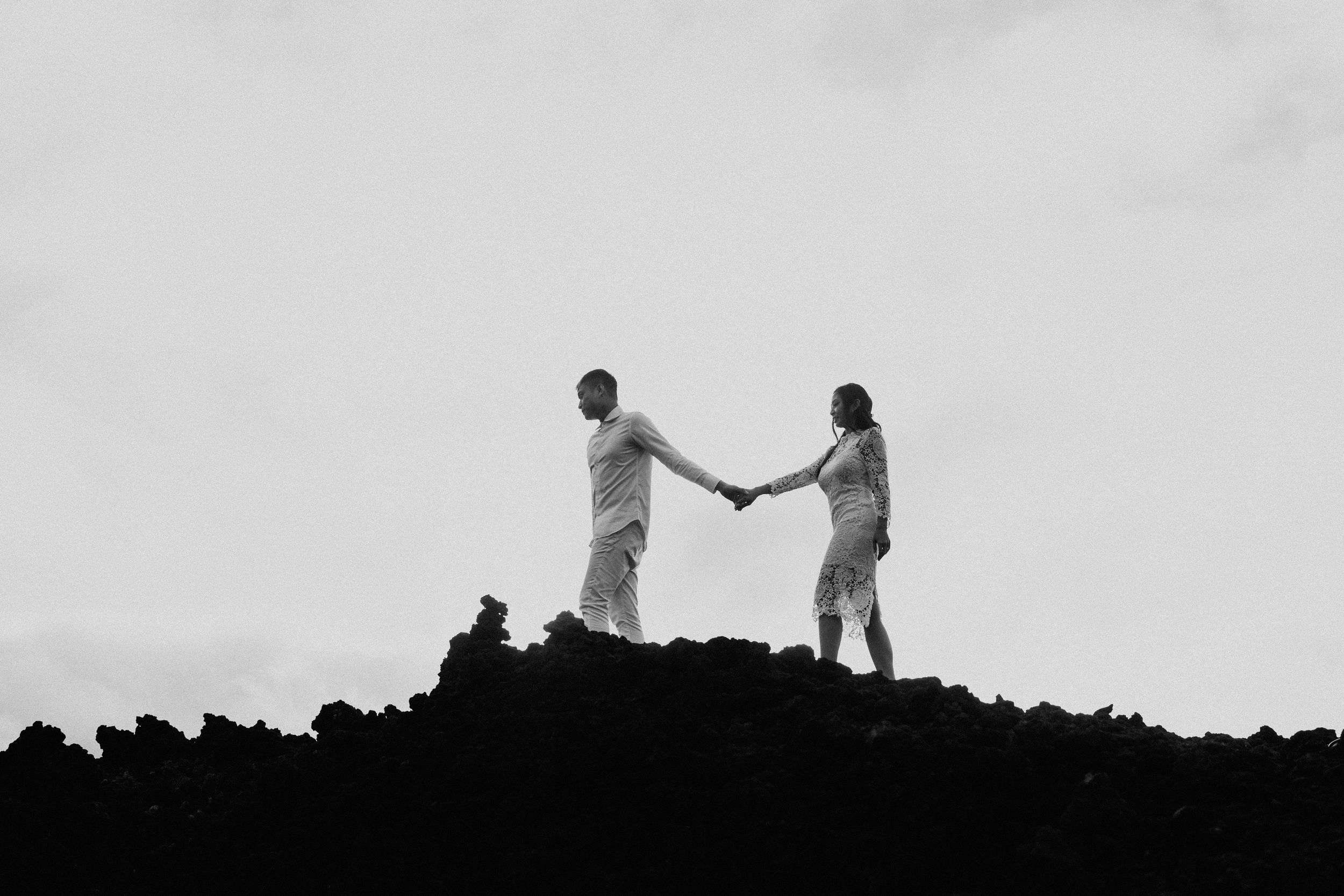 Couple photography services with a romantic beach view