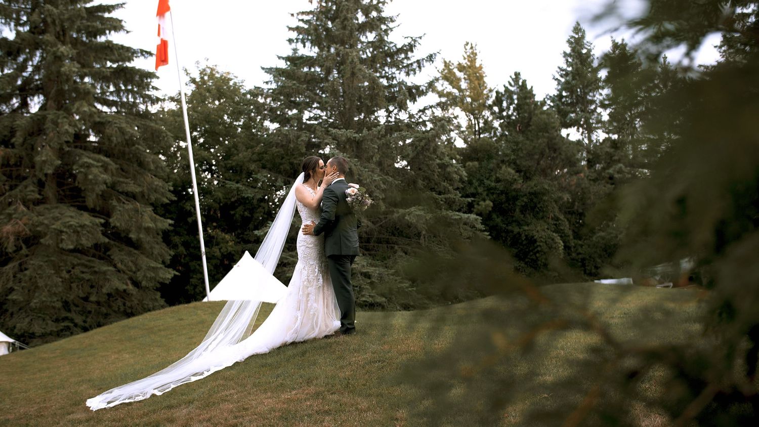 Tent reception wedding at a Richmond Hill venue.