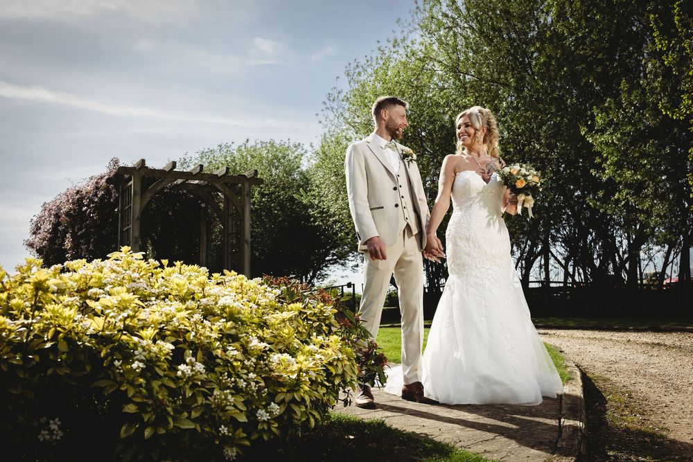 Relaxed Wedding Photographer
Cinematic Wedding Photographer
Cinematic Wedding Videographer
Luxury Wedding Photographer
Candid Wedding Photog