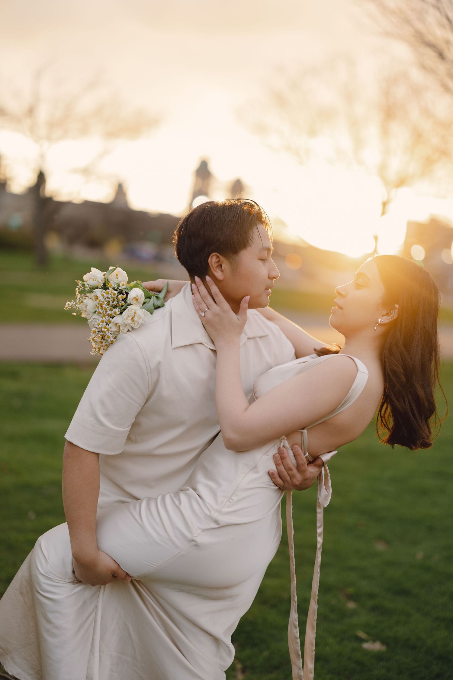 cherry-blossom-engagement-session-Toronto.jpg
 cherry blossom engagement photoshoot in Toronto
