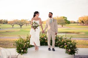 editorial style wedding photography on a golf course in Tampa, Dunedin, Clearwater, St Pete, Naples, West Palm, Florida, and Scotland