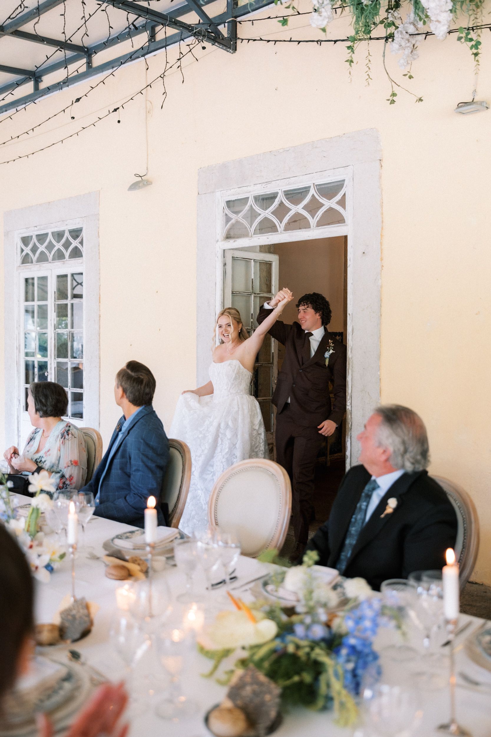 Natural couple portraits at Quinta do Torneiro wedding venue