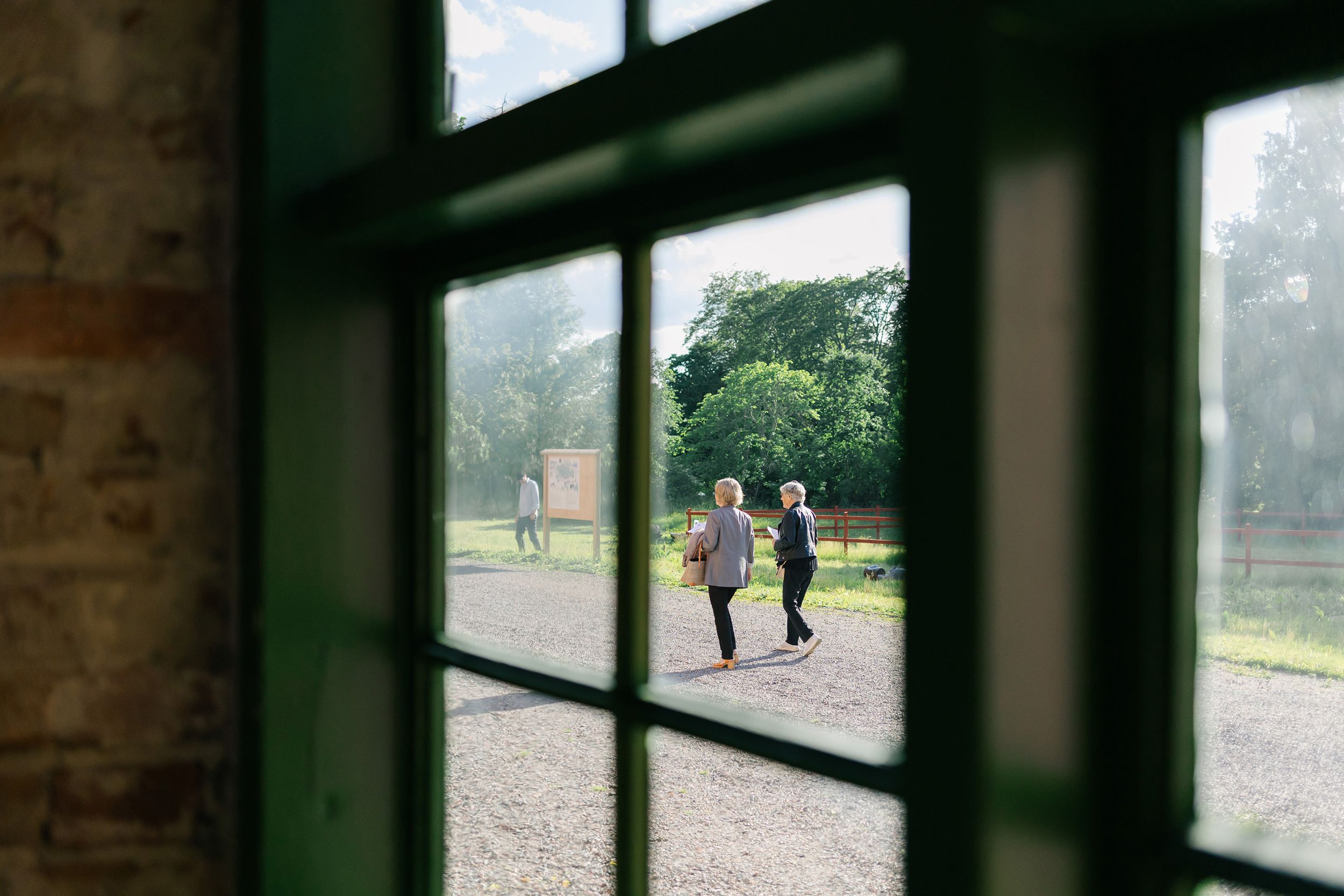 Emmi Christenssons konsert på Borgviks Gård tillsammans med  Jonatan Bengtsson. Fotograf Rebecca Nordin.