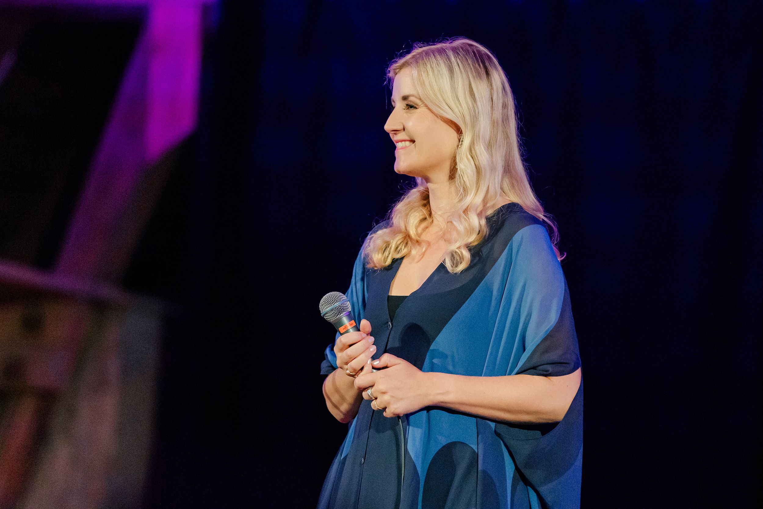 Emmi Christenssons konsert på Borgviks Gård tillsammans med  Jonatan Bengtsson. Fotograf Rebecca Nordin.