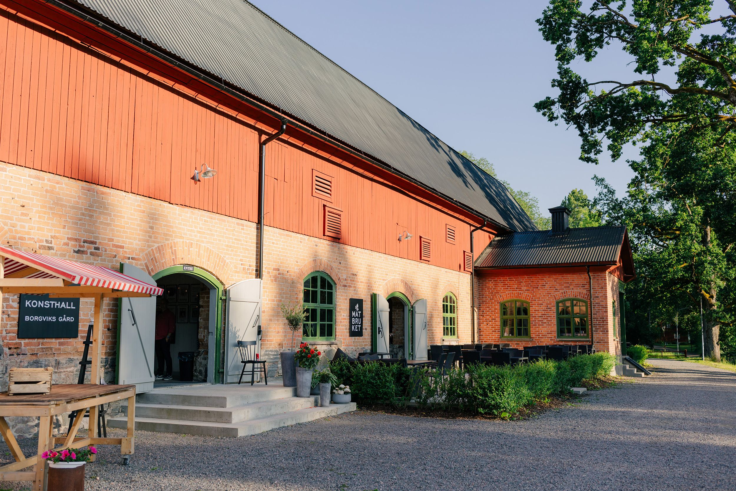 Emmi Christenssons konsert på Borgviks Gård tillsammans med  Jonatan Bengtsson. Fotograf Rebecca Nordin.