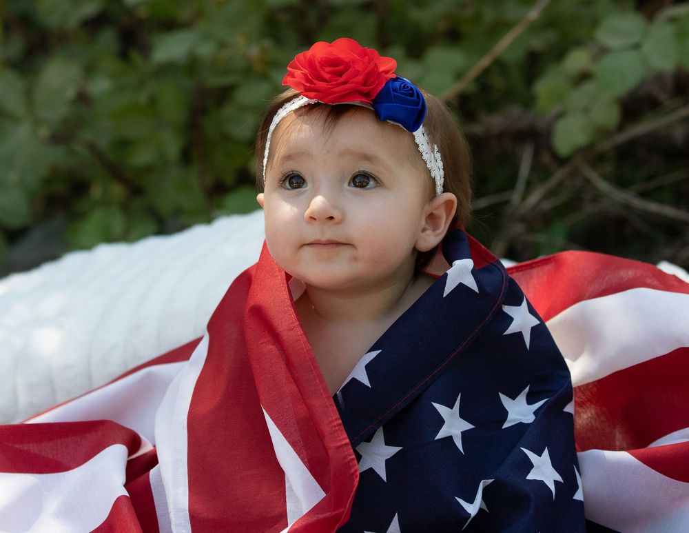 Gunnii Sack Photography, Mokelumne Hill CA, Family Photos, Creek Photoshoot