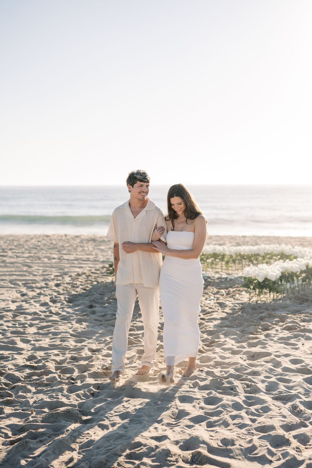 What to Wear for Engagement Photos: Beach & Urban Outfit Guide - Los  Angeles Wedding Photographer