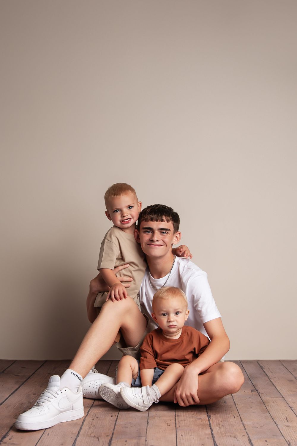family photoshoot by kara jade photography